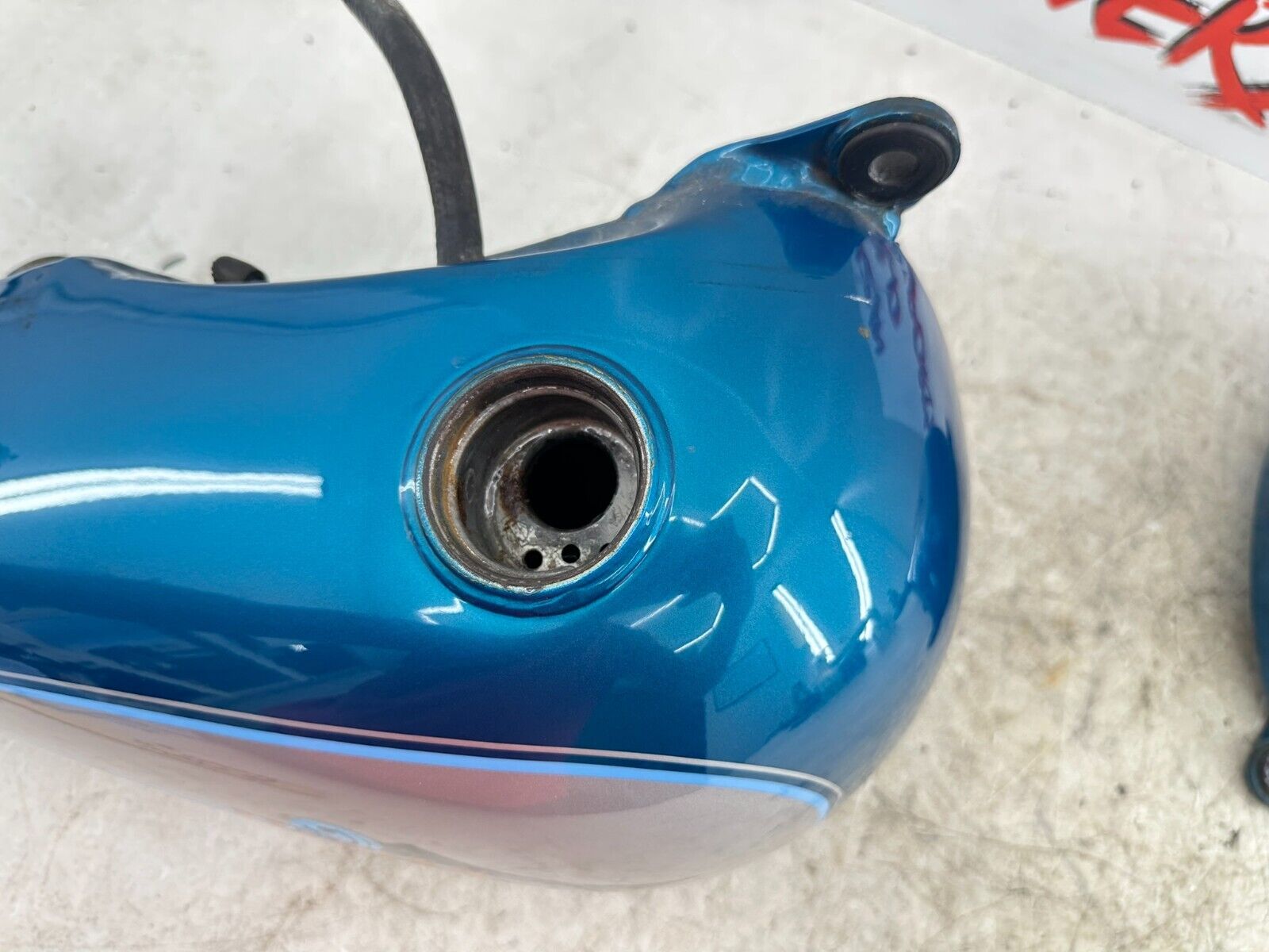 1995 HARLEY SOFTAIL OEM HD GENUINE SPLIT GAS FUEL TANK & PAINT AQUA & SILVER