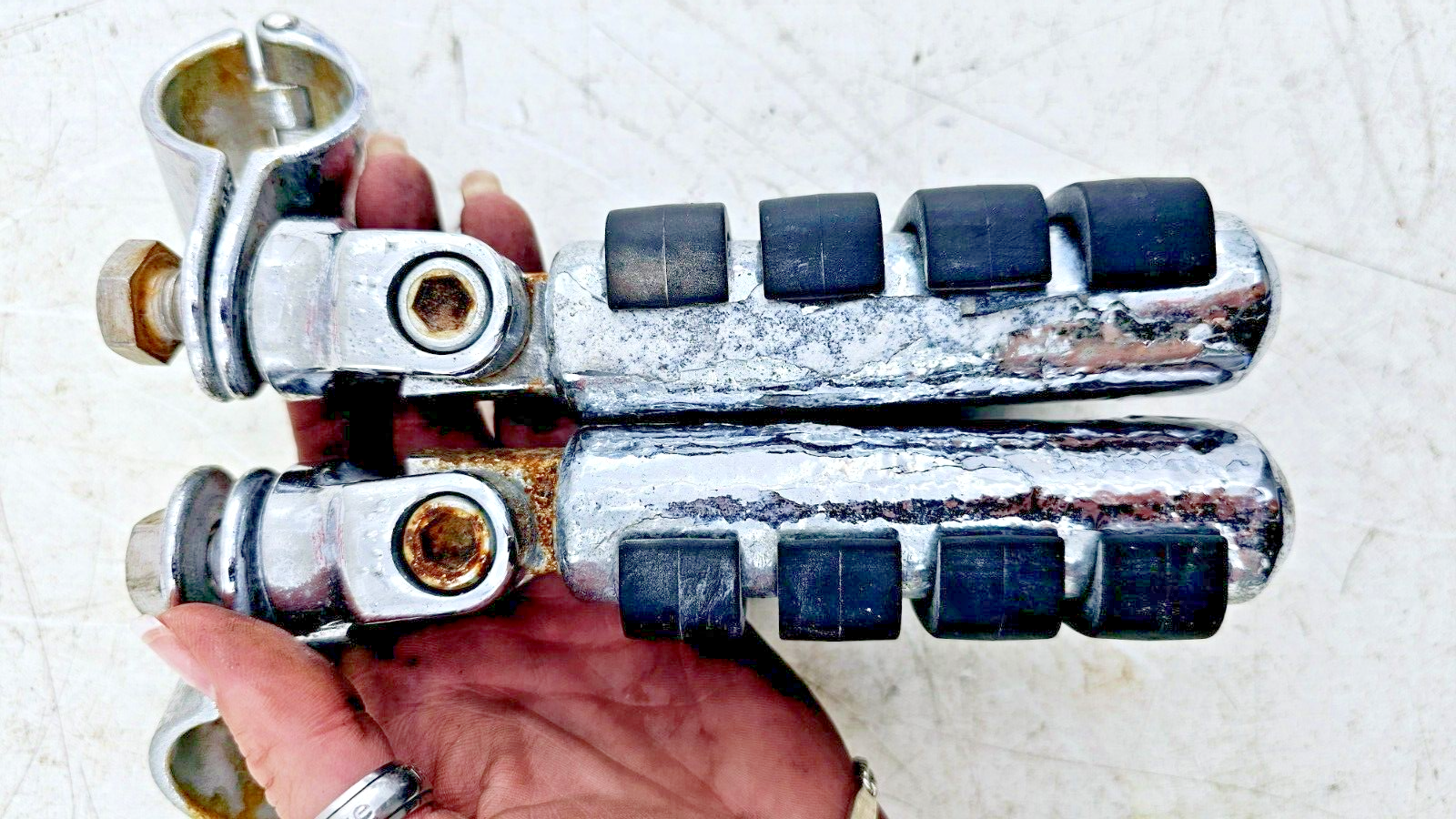 1997 HARLEY SOFTAIL Highway Crash Guard Bar Foot Pegs Rest