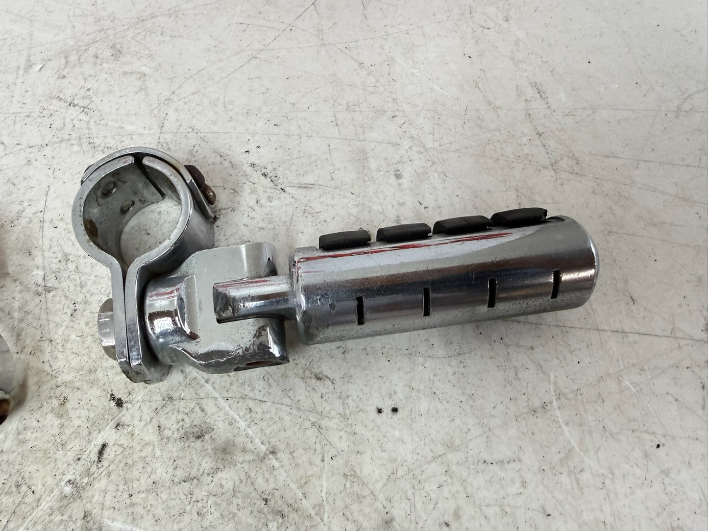 1995 HARLEY FLH ELECTRA GLIDE Chrome Highway Foot Pegs Peg Rest OEM HD