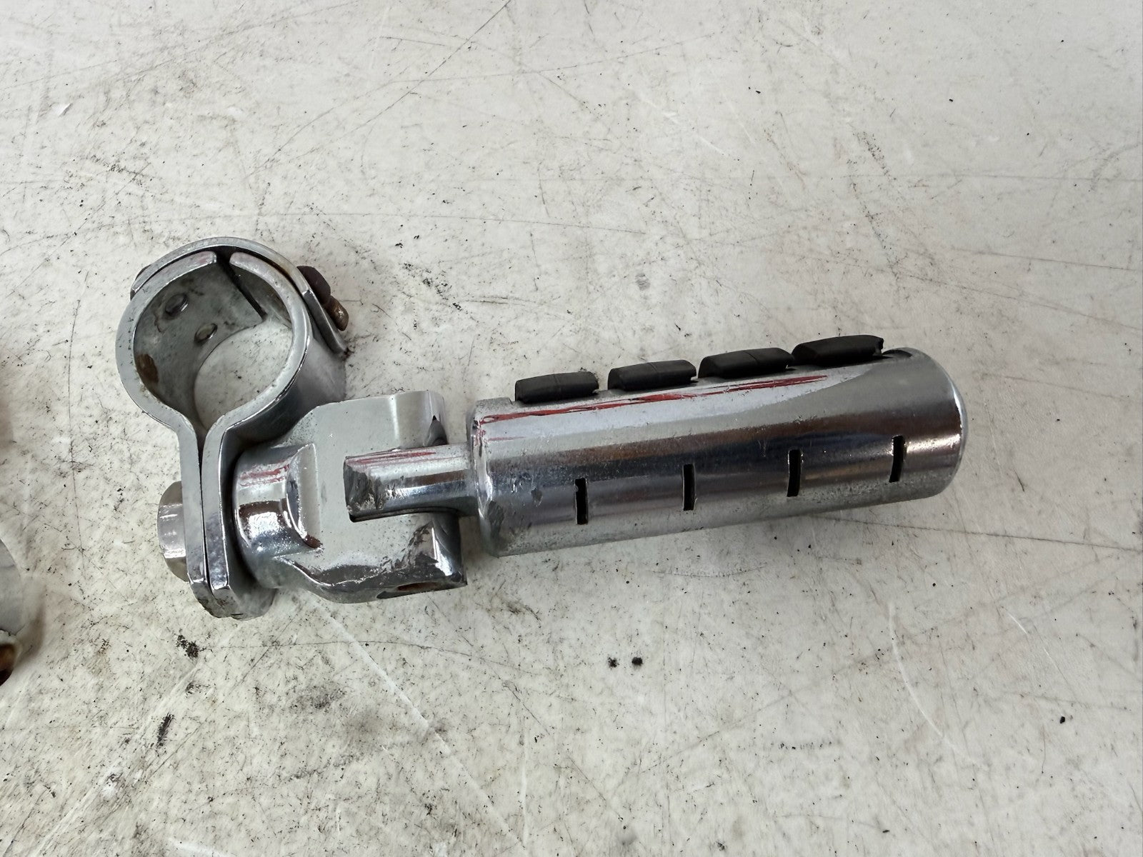 1995 HARLEY FLH ELECTRA GLIDE Chrome Highway Foot Pegs Peg Rest OEM HD