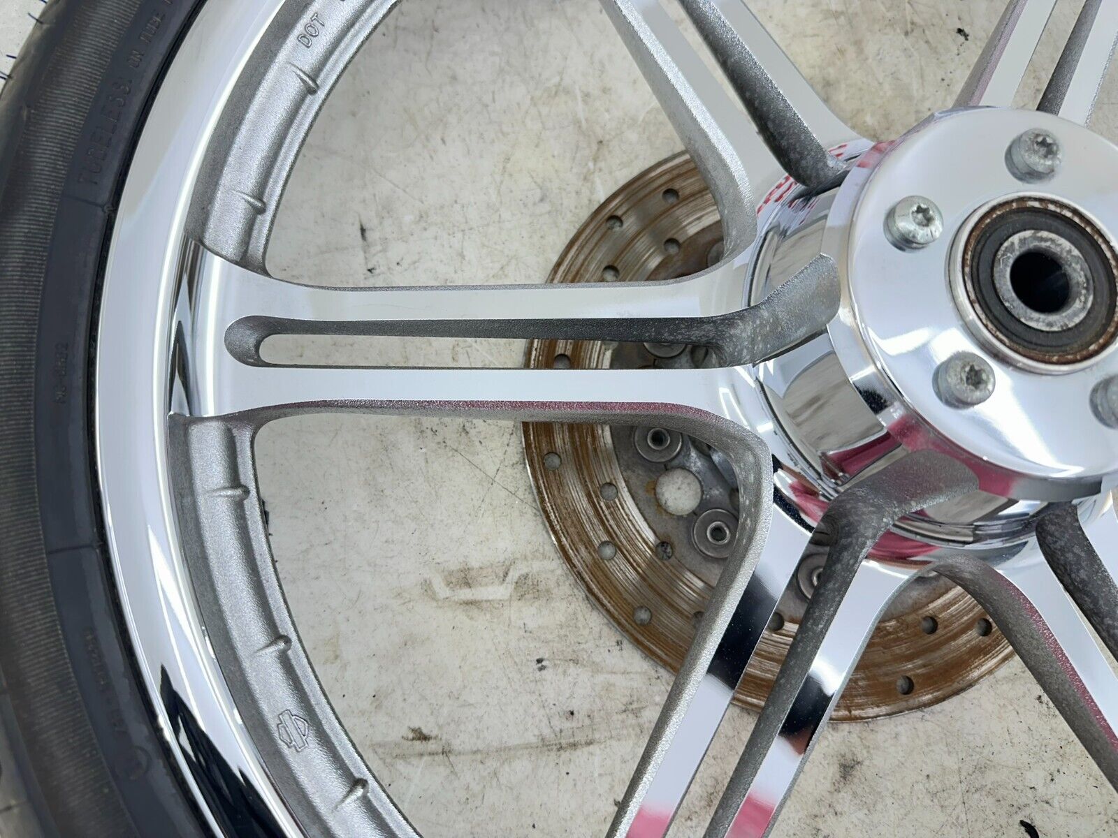 2002 HARLEY DYNA LOW RIDER 21" Slotted 6 Spoke Front Wheel Rim Tire 00 Up Front