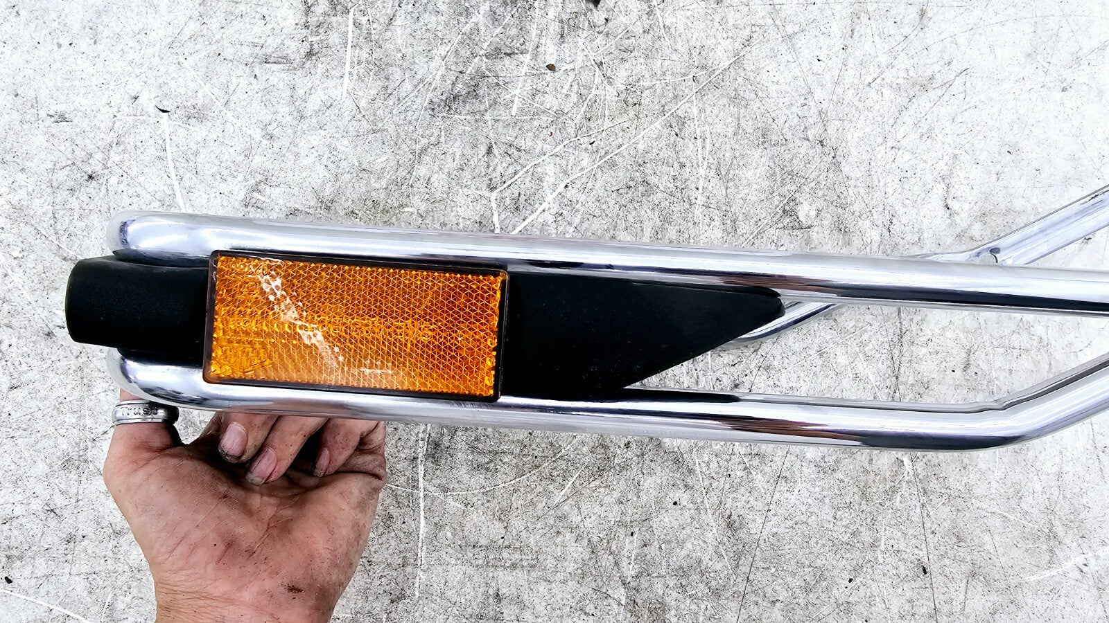 1994 HARLEY FLH ELECTRA GLIDE Front Fender Bumper Trim Bar w/ Reflector