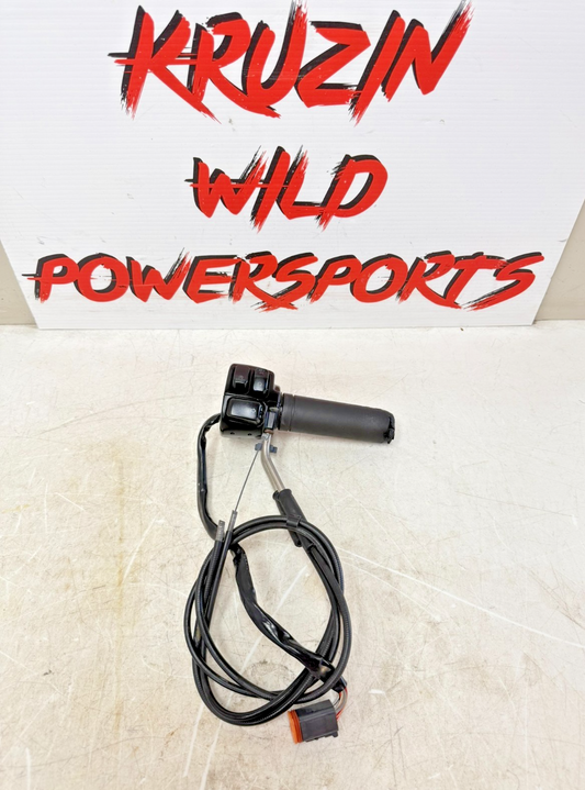 2003 Harley Davidson Sportster Right Hand Controls Switch Housing Throttle Cable