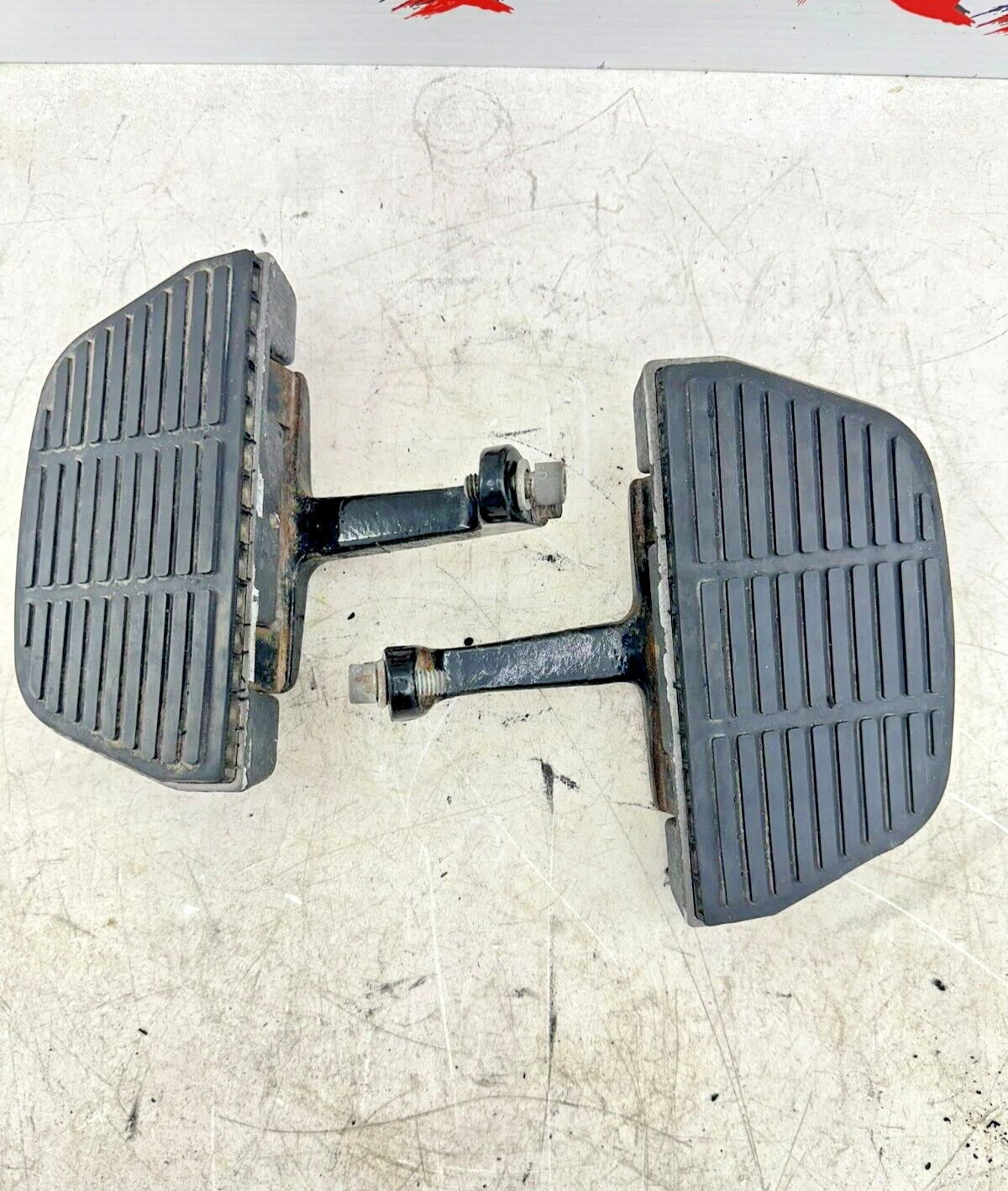 1999 HARLEY FLH ELECTRA GLIDE OEM HD Passenger Floorboards Foot Rest Pad