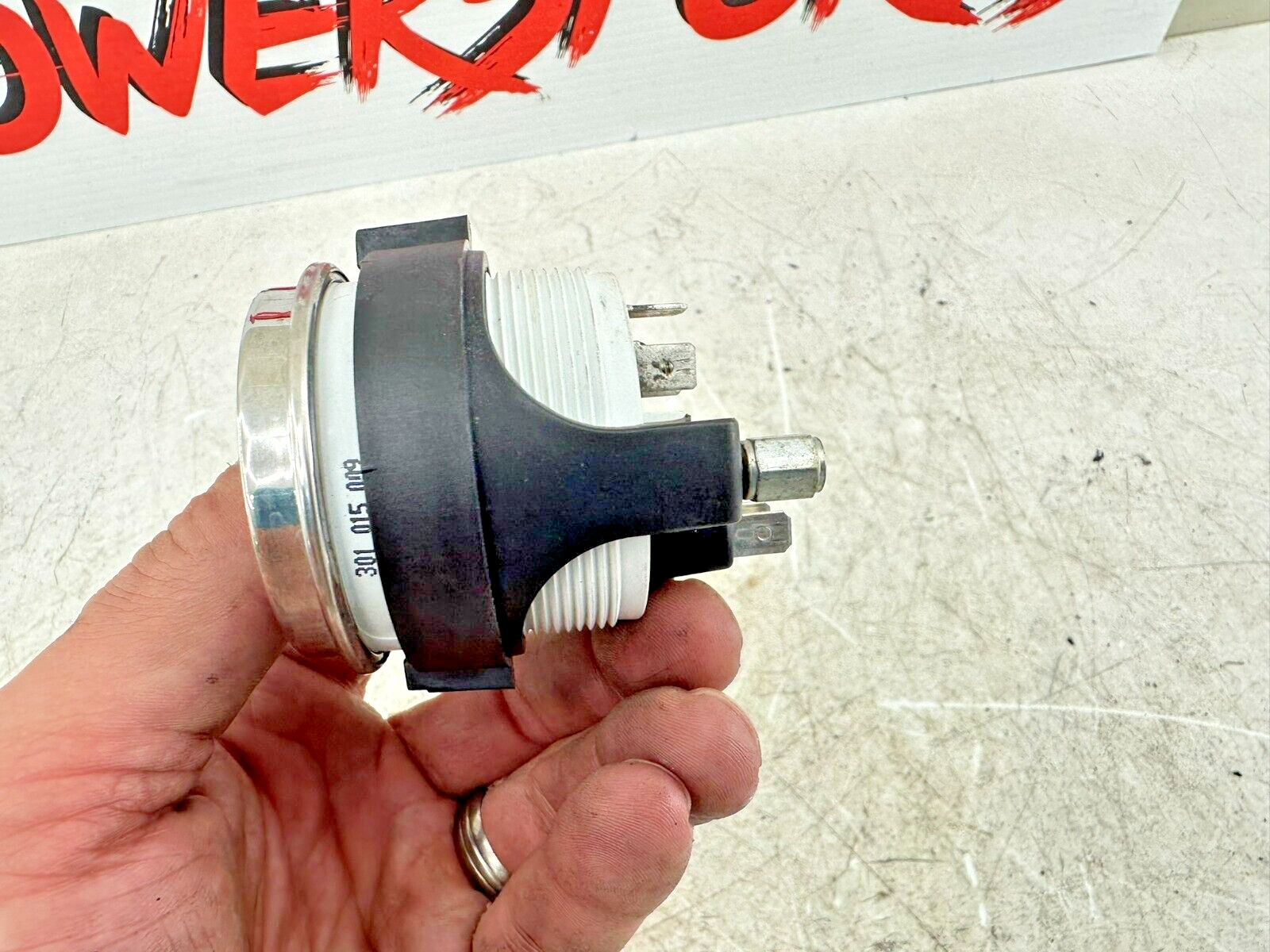 2007 Harley Electra Glide CVO Fuel Gas Gauge Chrome Face