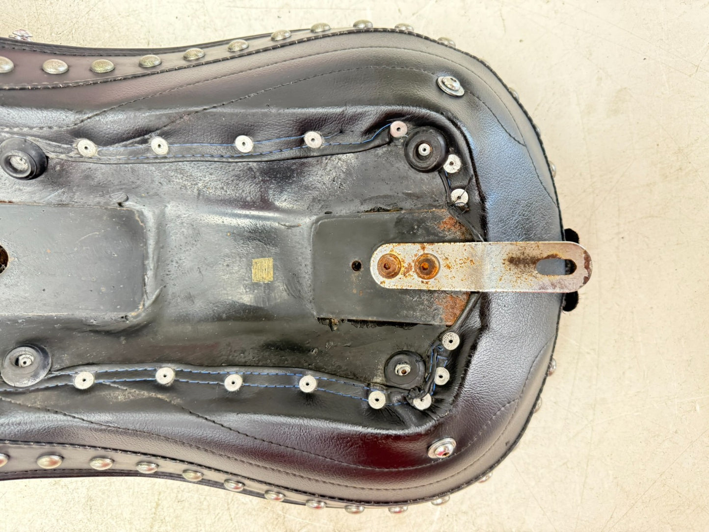 1997 HARLEY DAVIDSON SOFTAIL Corbin Driver Passenger Seat Studded