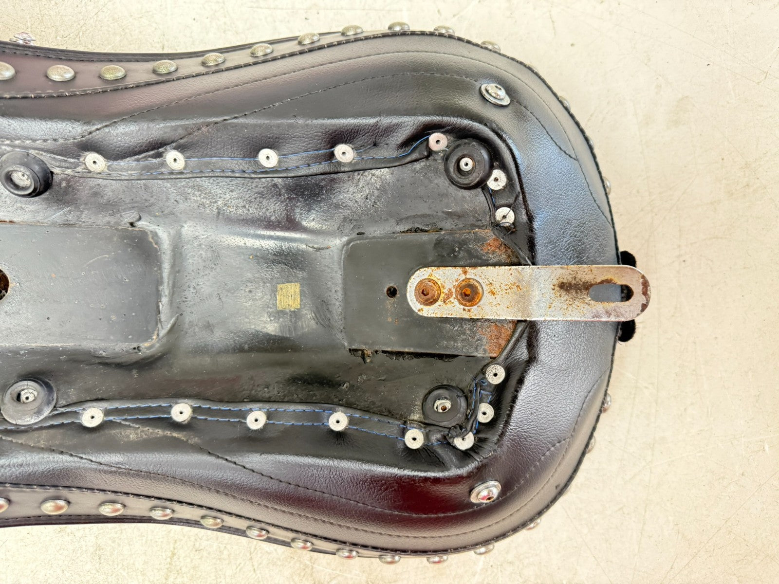 1997 HARLEY DAVIDSON SOFTAIL Corbin Driver Passenger Seat Studded