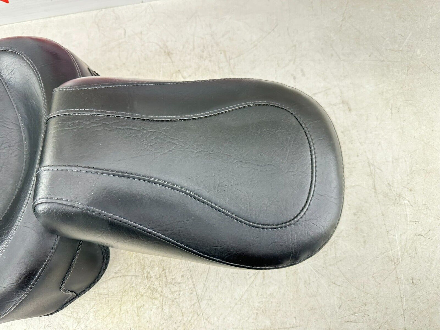 2002 HARLEY DYNA LOW RIDER Mustang Driver Passenger Seat Saddle 2 UP 96-03