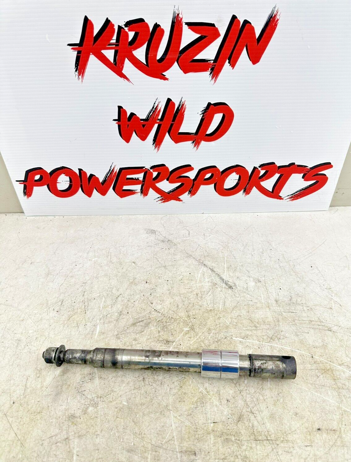 2003 HARLEY ELECTRA GLIDE Front Axle Fork Wheel Axle + Spacers