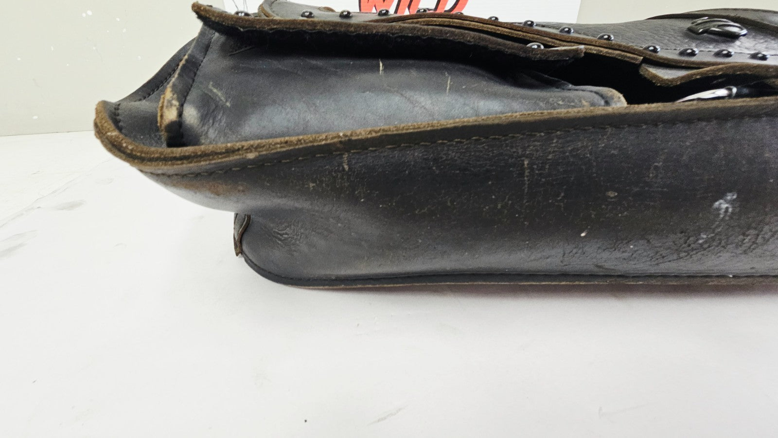 1995 HARLEY SOFTAIL FATBOY OEM Leather Studded Saddlebags Bags Rails Pair