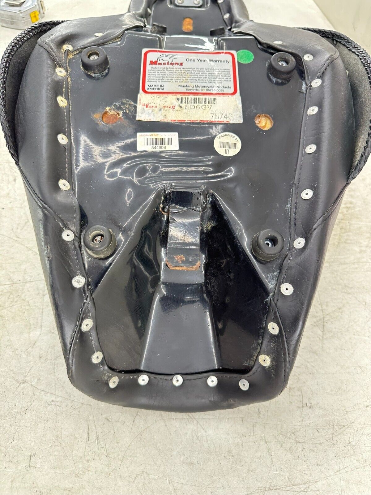 2002 HARLEY DYNA LOW RIDER Mustang Driver Passenger Seat Saddle 2 UP 96-03