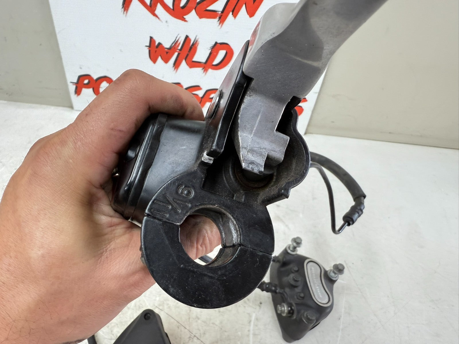 2003 HARLEY ELECTRA GLIDE Front Brake Master Cylinder Dual Caliper Hose