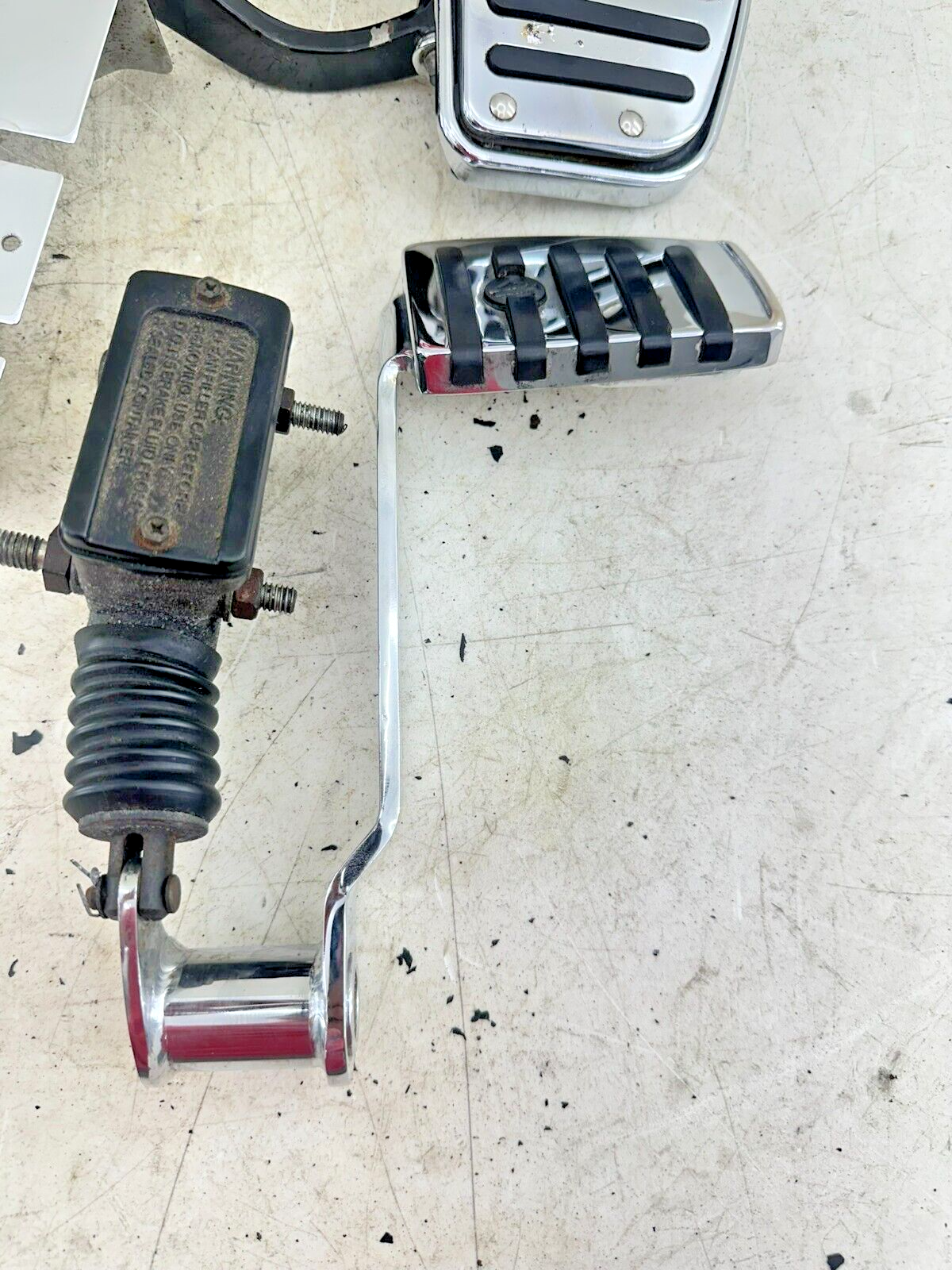 1995 HARLEY SOFTAIL OEM HD Driver Floorboards Footrest Heel Toe Shifter Brake