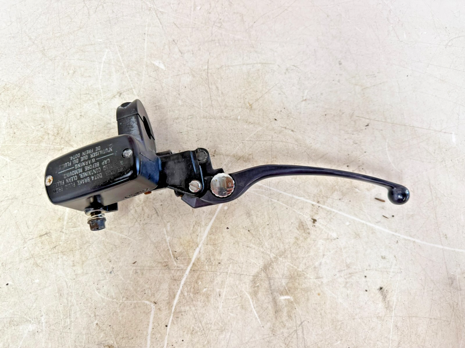 2002 Honda Goldwing GL1800 Front Brake Master Cylinder + Handle Lever