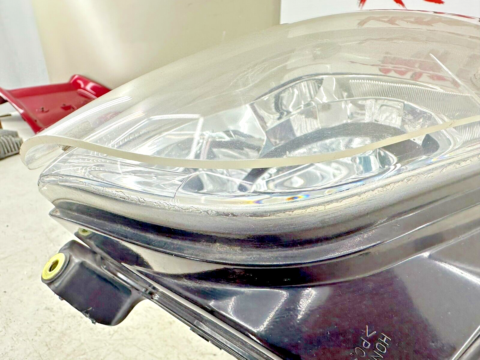 2004 Honda Goldwing GL1800 Right Headlight Housing W/ Bulbs