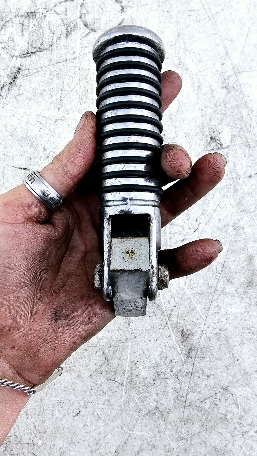 2000 Harley Davidson Sportster Highway Crash Bar Ribbed Footrest Bracket Chrome