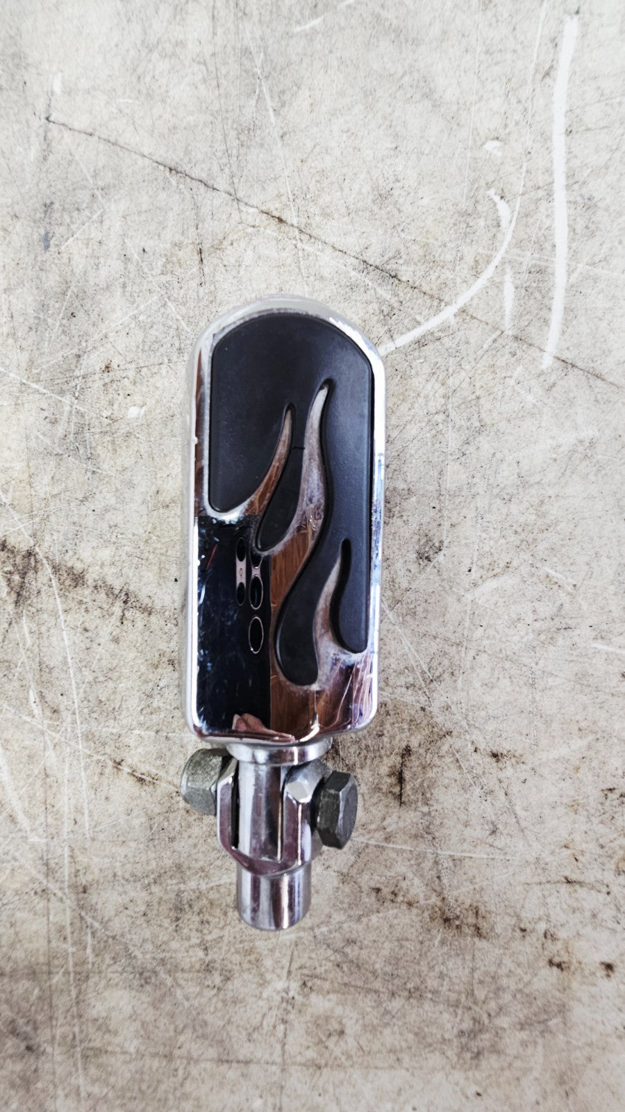 1996 HARLEY SOFTAIL Passenger Flame Foot Pegs & Mounting Bracket