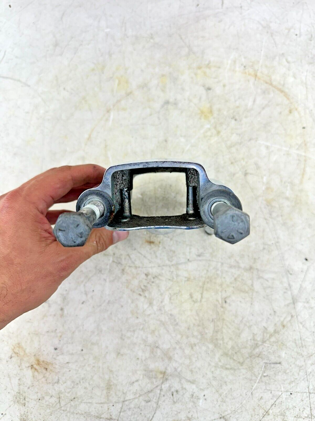 2004 UP HARLEY DAVIDSON SPORTSTER Chrome Handlebar Risor Clamp Perch