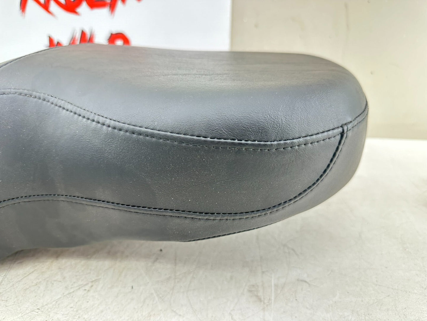 1999 HARLEY DYNA OEM HD Driver Passenger Seat Saddle Black NOS