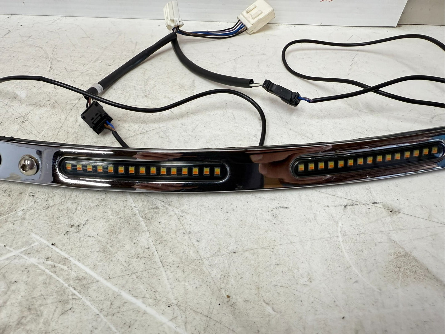 2003 HARLEY ELECTRA GLIDE Custom Dynamics  LED  Batwing Windshield Trim 
