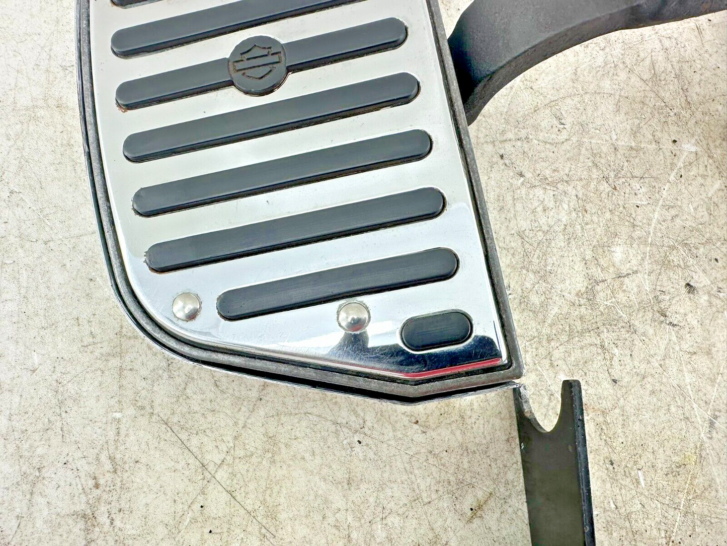 1995 HARLEY SOFTAIL OEM HD Passenger Floorboards Footrest W/ Hardware