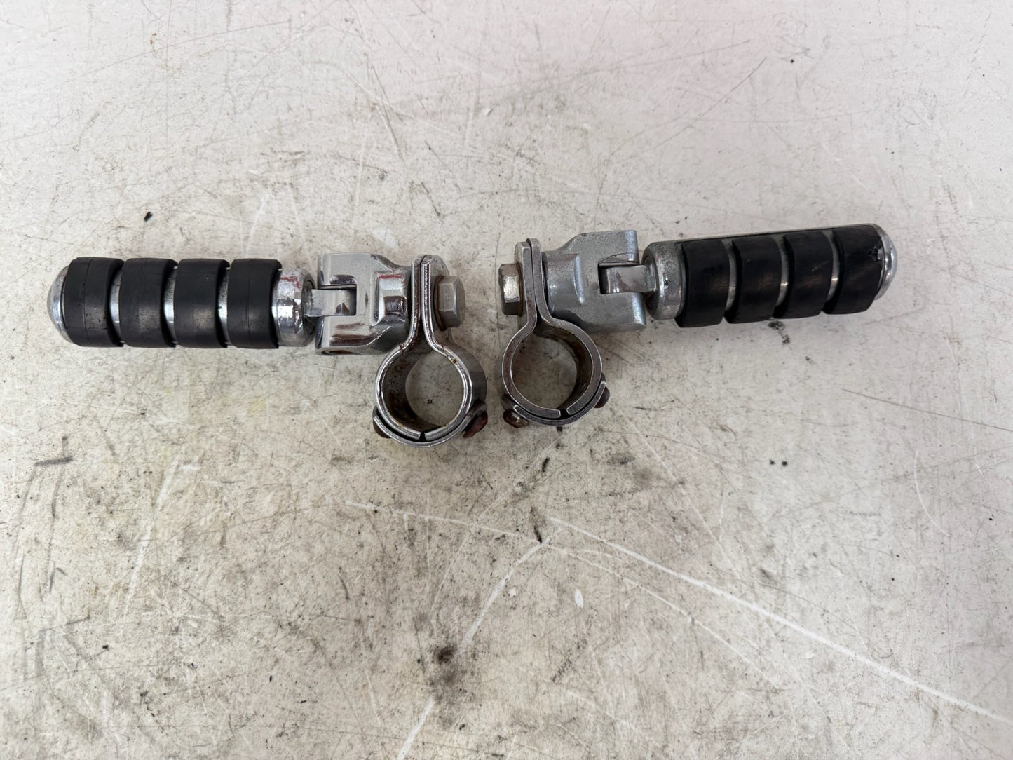 1995 HARLEY FLH ELECTRA GLIDE Chrome Highway Foot Pegs Peg Rest OEM HD
