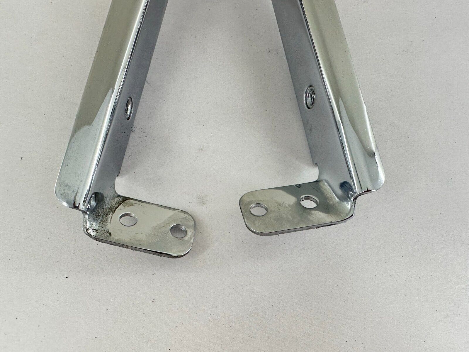 2004 HARLEY ELECTRA GLIDE Chrome Saddlebag Rear Mounting Bracket Arm Bar