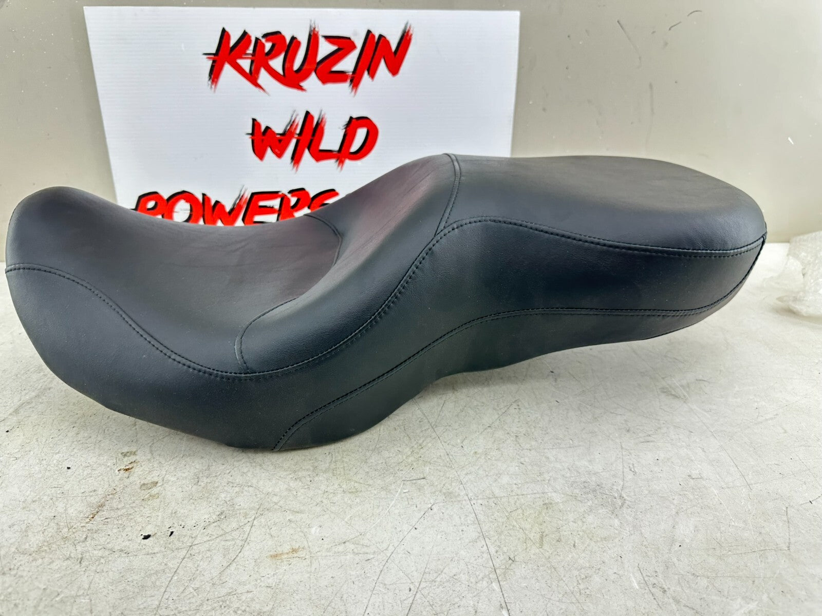 1999 HARLEY DYNA OEM HD Driver Passenger Seat Saddle Black NOS