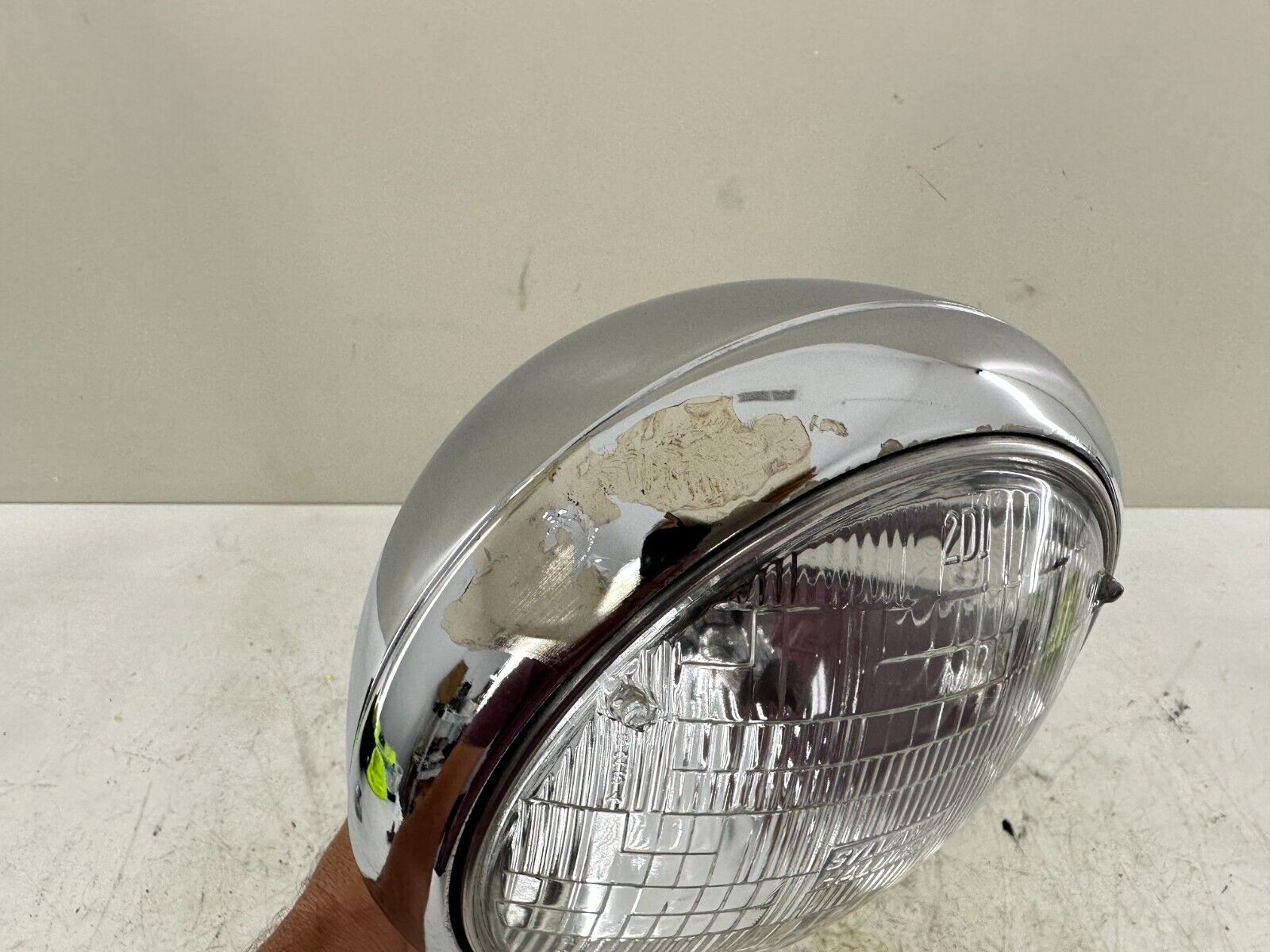 2003 HARLEY DAVIDSON SOFTAIL 8" Chrome Headlight Housing & Bulb OEM HD