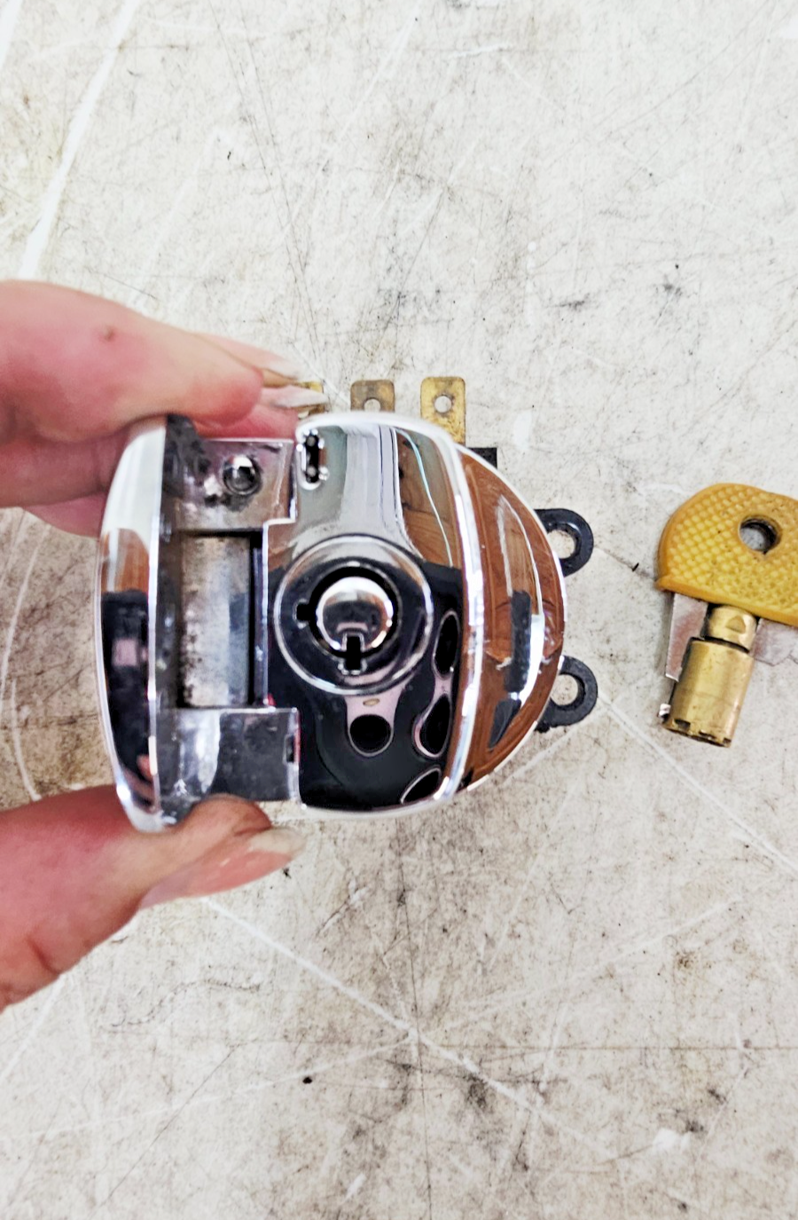 1997 HARLEY DYNA OEM Ignition Switch W/ Key