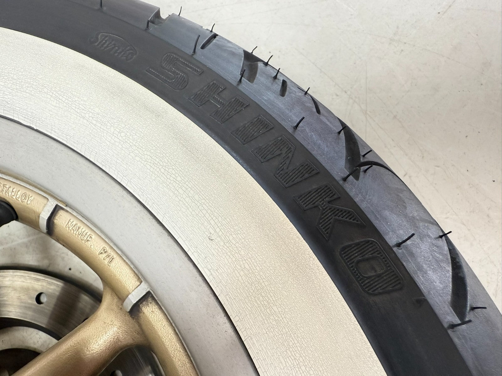 2003 HARLEY ELECTRA GLIDE 16 Front Wheel Gold Rim Tire 100th Anniversary 9 Spoke