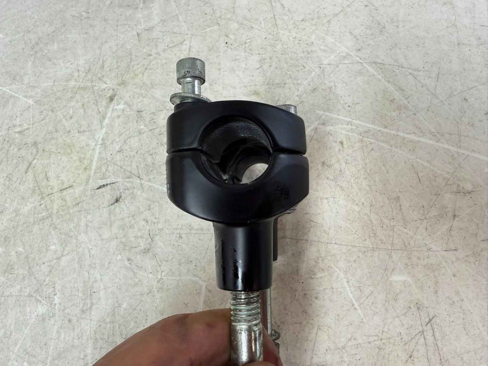 1997 Harley Davidson Sportster Handlebar Clamp Riser Mount Bracket