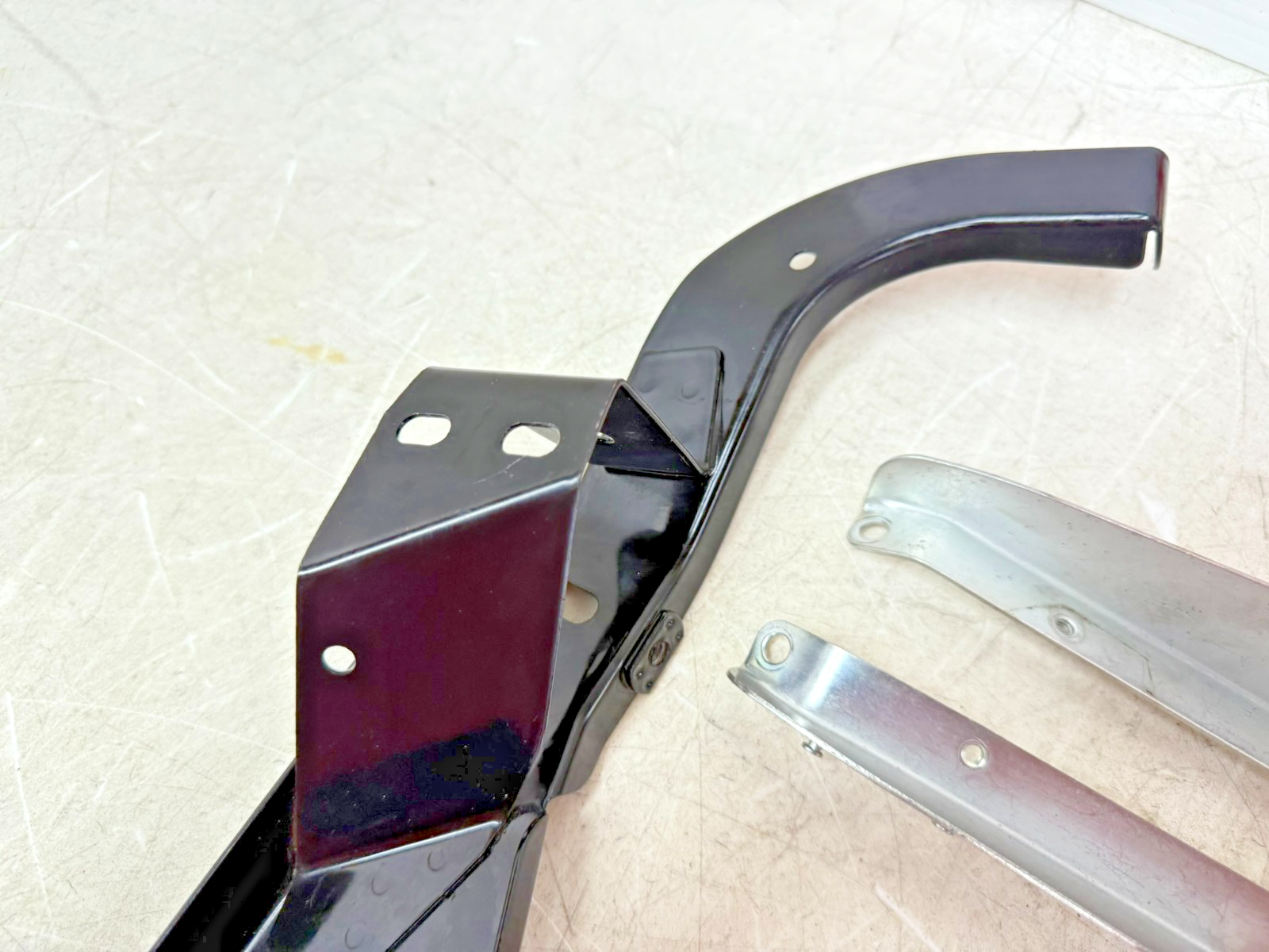 2003 HARLEY ELECTRA GLIDE Front Fairing Left Right Support Brackets