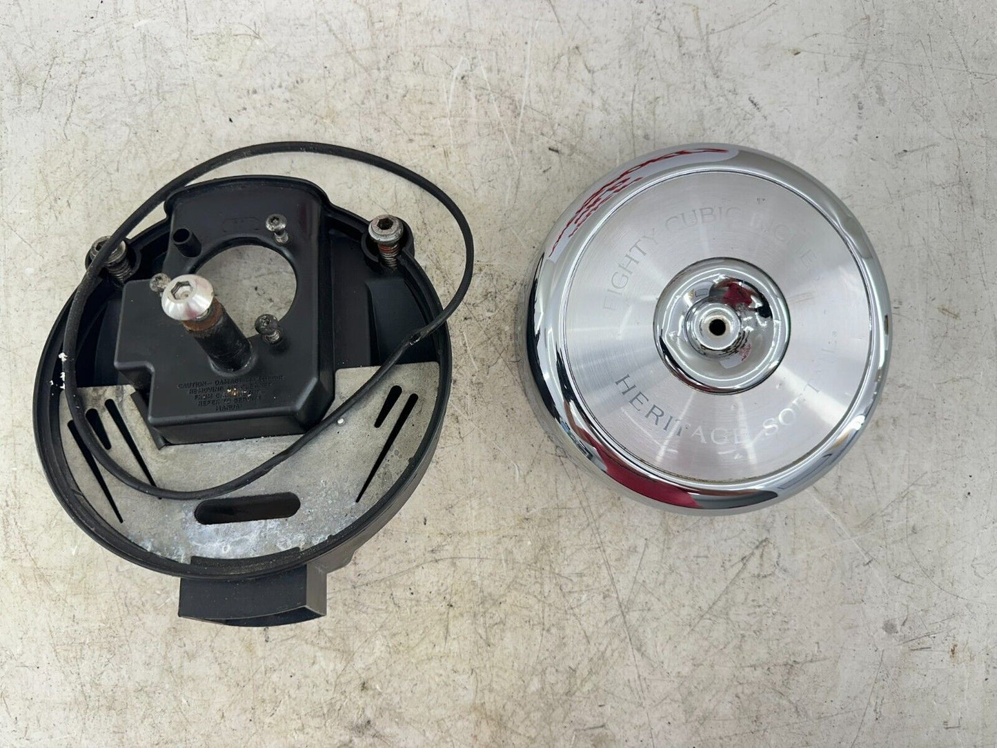1995 HARLEY SOFTAIL Air Filter Housing Backing Plate + Cover