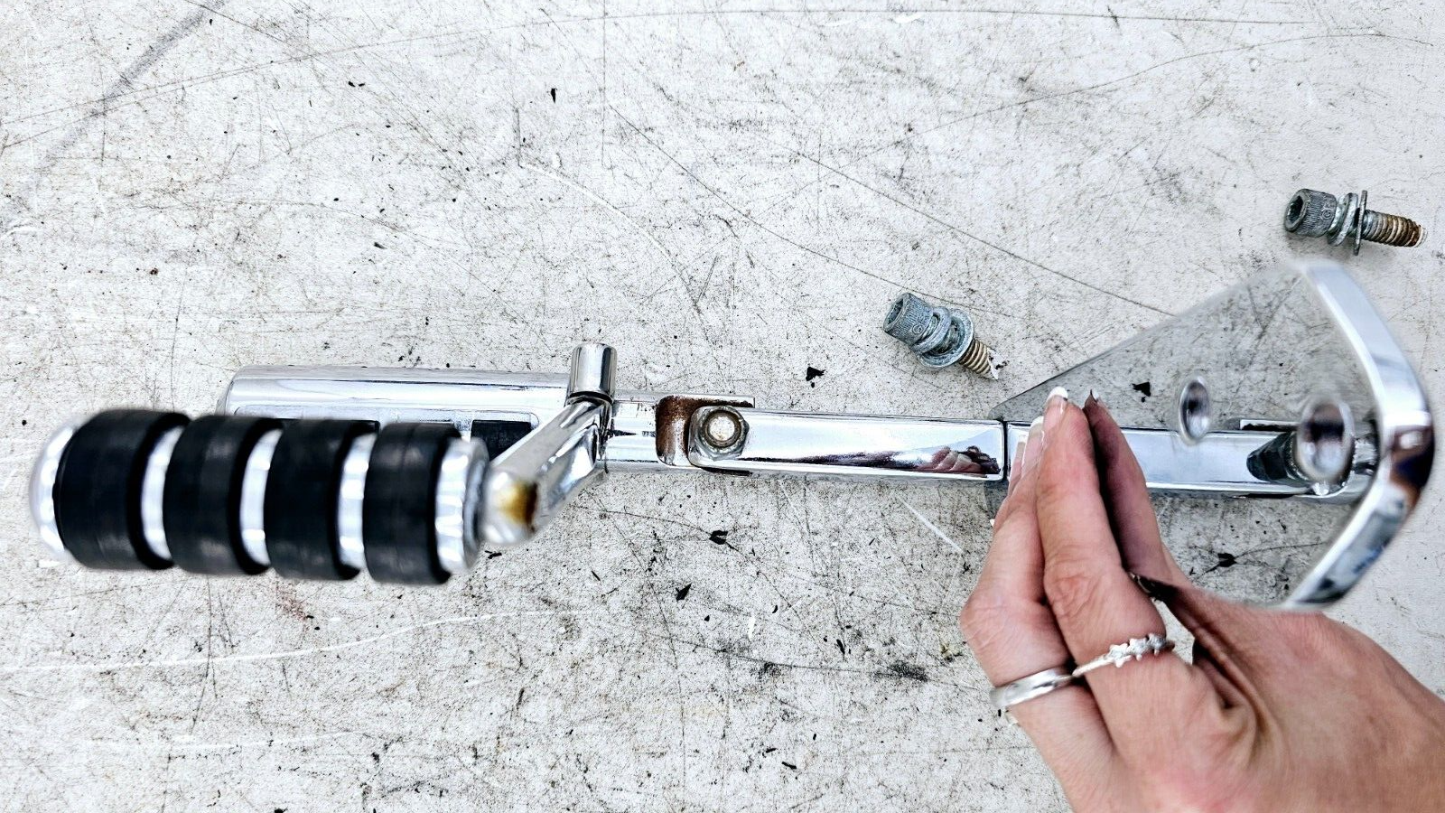 1999 HARLEY DYNA CONVERTIBLE Chrome Front Highway Forward Pegs MTG Bracket