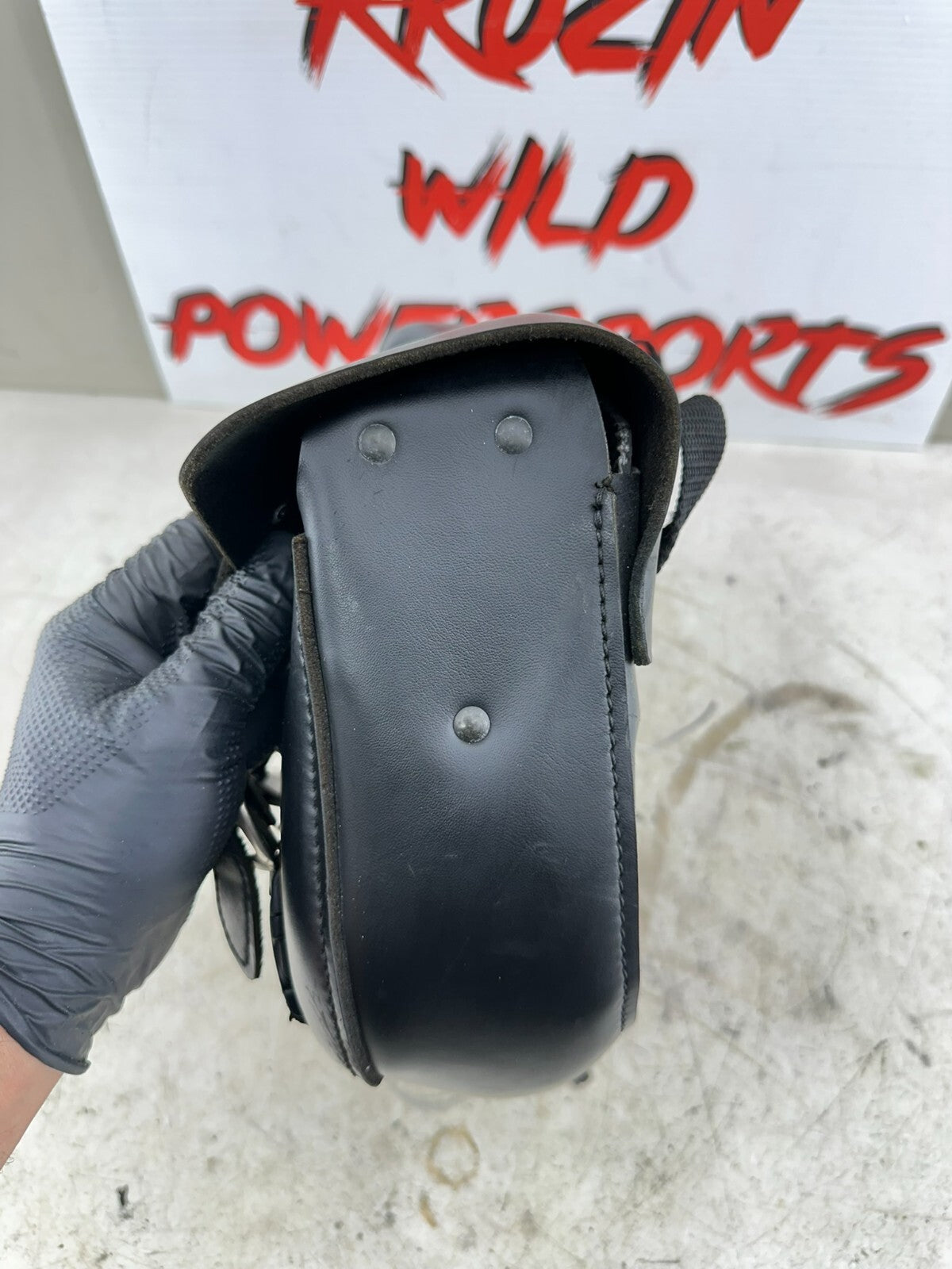 2001 HARLEY SOFTAIL OEM HD Leather Left Side Swingarm Saddlebag Storage Bag