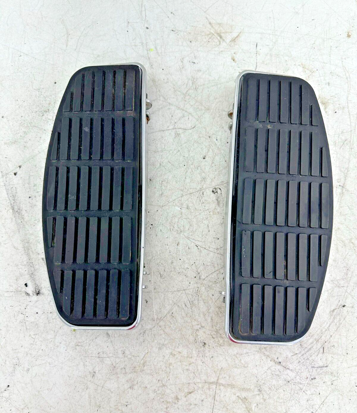 2004 HARLEY FLH ELECTRA GLIDE Driver Floor Boards Foot Rest Pad