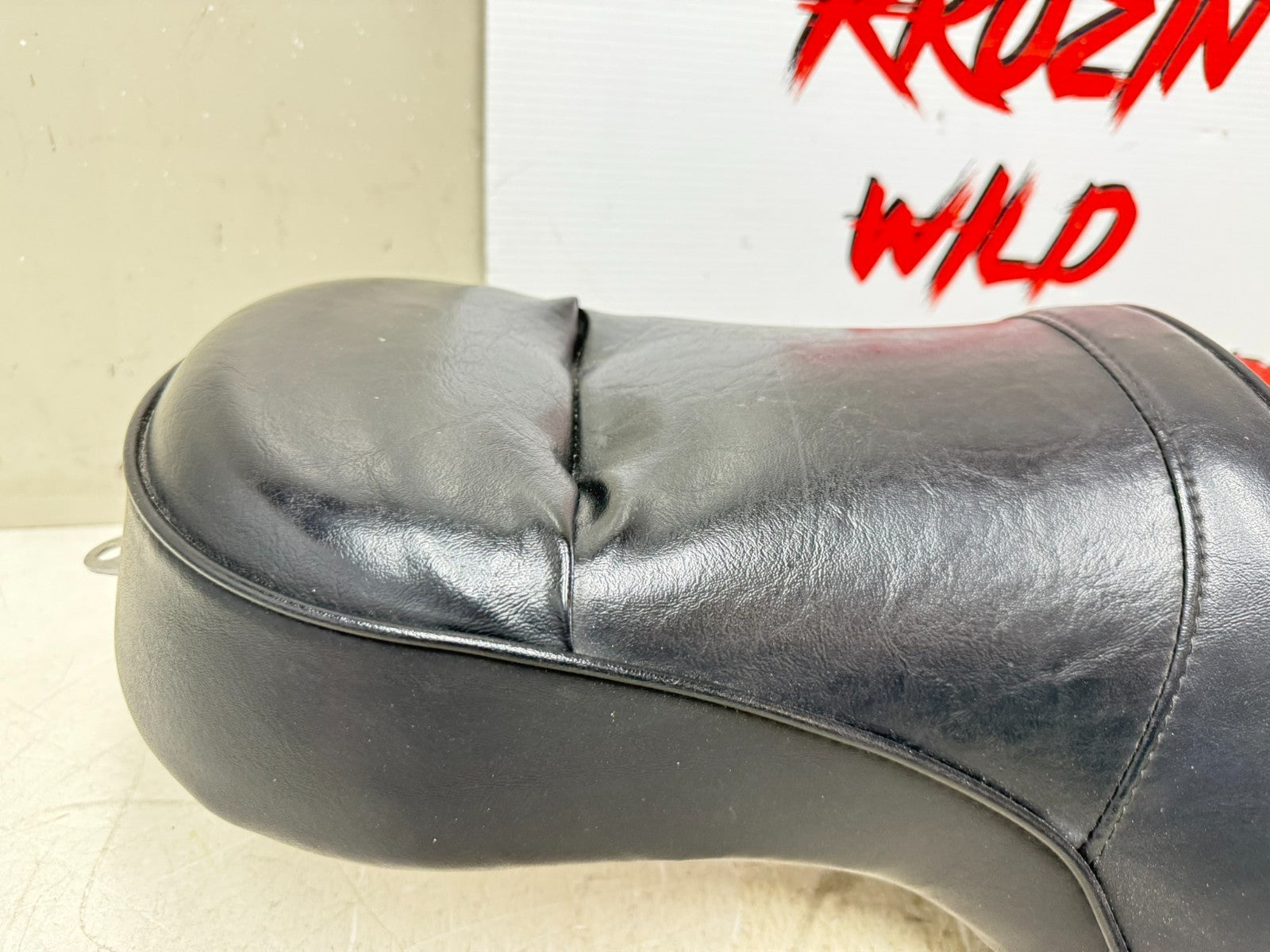 2003 HARLEY DYNA WIDE GLIDE Front Driver Passenger Seat Saddle NO RIPS HOLES