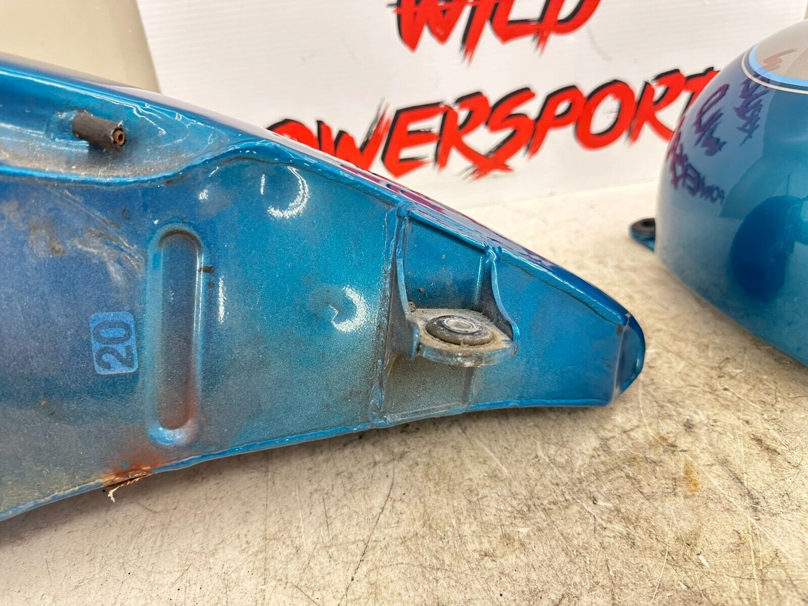 1995 HARLEY SOFTAIL OEM HD GENUINE SPLIT GAS FUEL TANK & PAINT AQUA & SILVER
