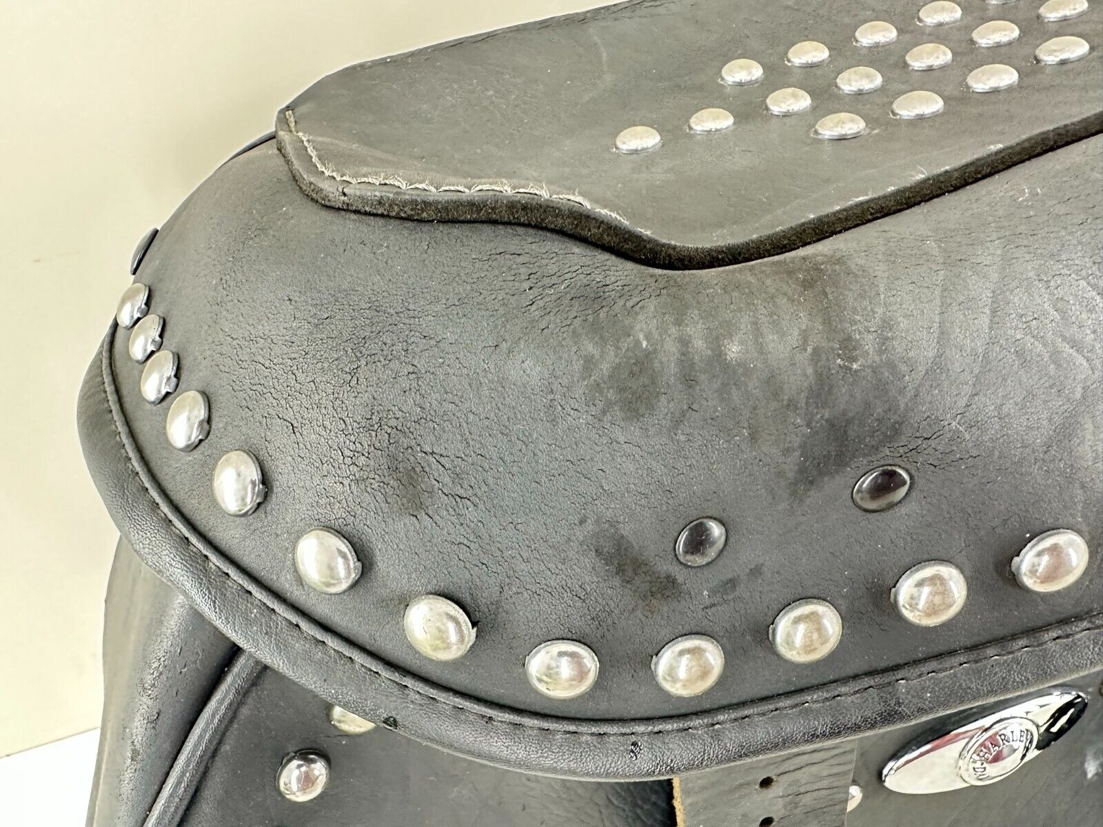 2003 HARLEY DAVIDSON SOFTAIL OEM HD Studded Leather Saddlebags Right Left