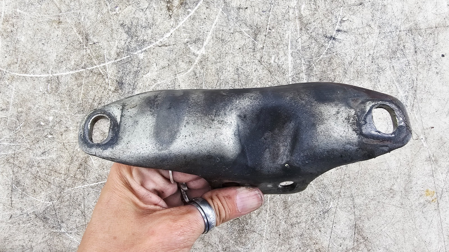 2000 Harley Davidson Sportster Upper Front Motor Mount Bracket + Bolts