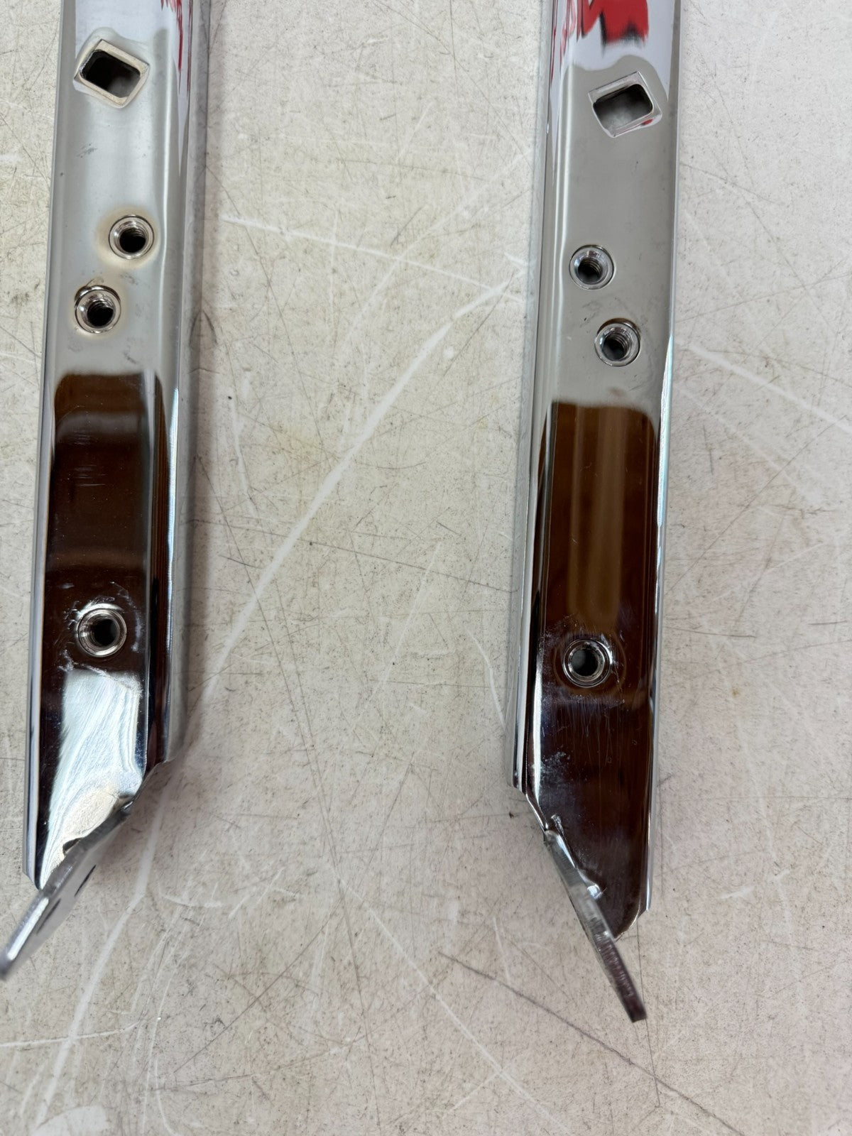 2003 HARLEY ELECTRA GLIDE Rear Fender Frame Strut Arm Bars Chrome
