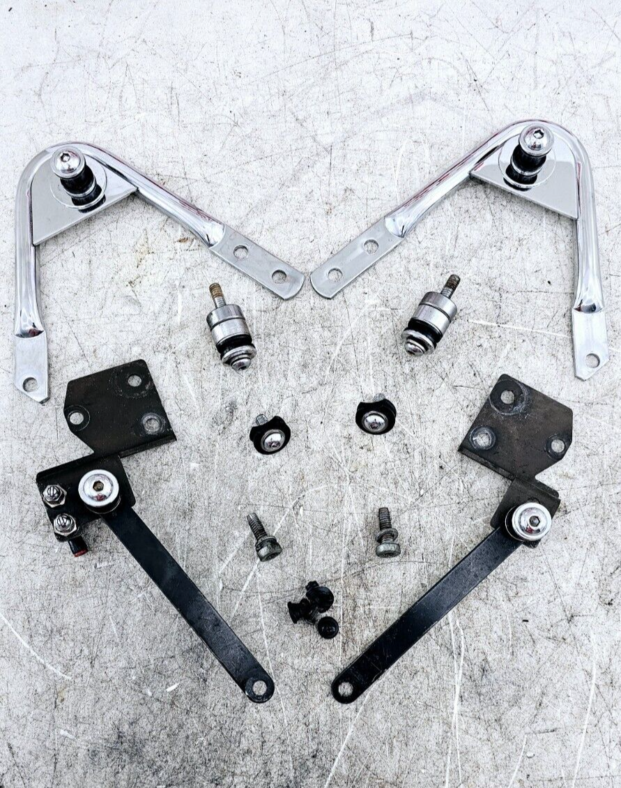 1998 HARLEY FLH ROADKING Back Rest Tour Pack Quick Release Docking Hardware