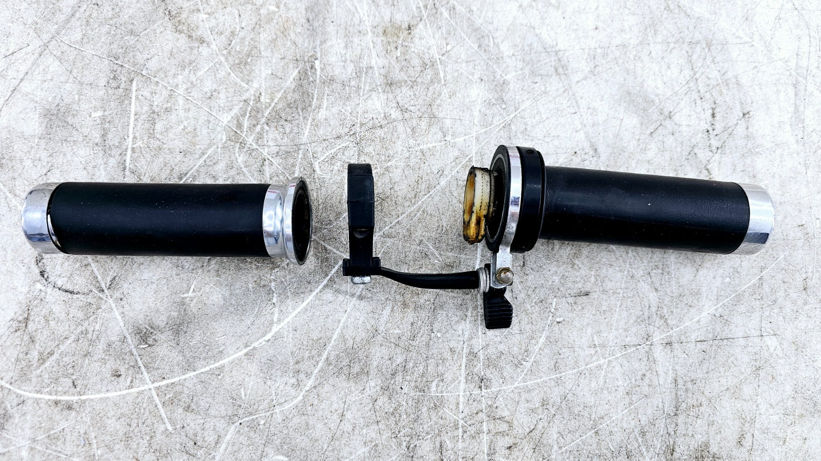 1999 HONDA VALKYRIE INTERSTATE Left Right Throttle Handle Black Grip Cruise Lock