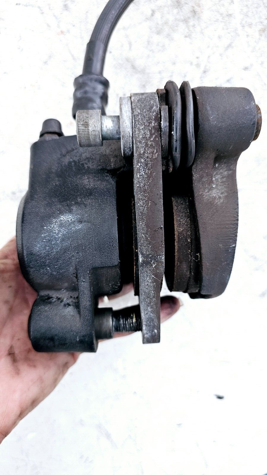 1995 HARLEY DYNA CONVERTIBLE Front Brake Master Cylinder Dual Caliper Hose OEM