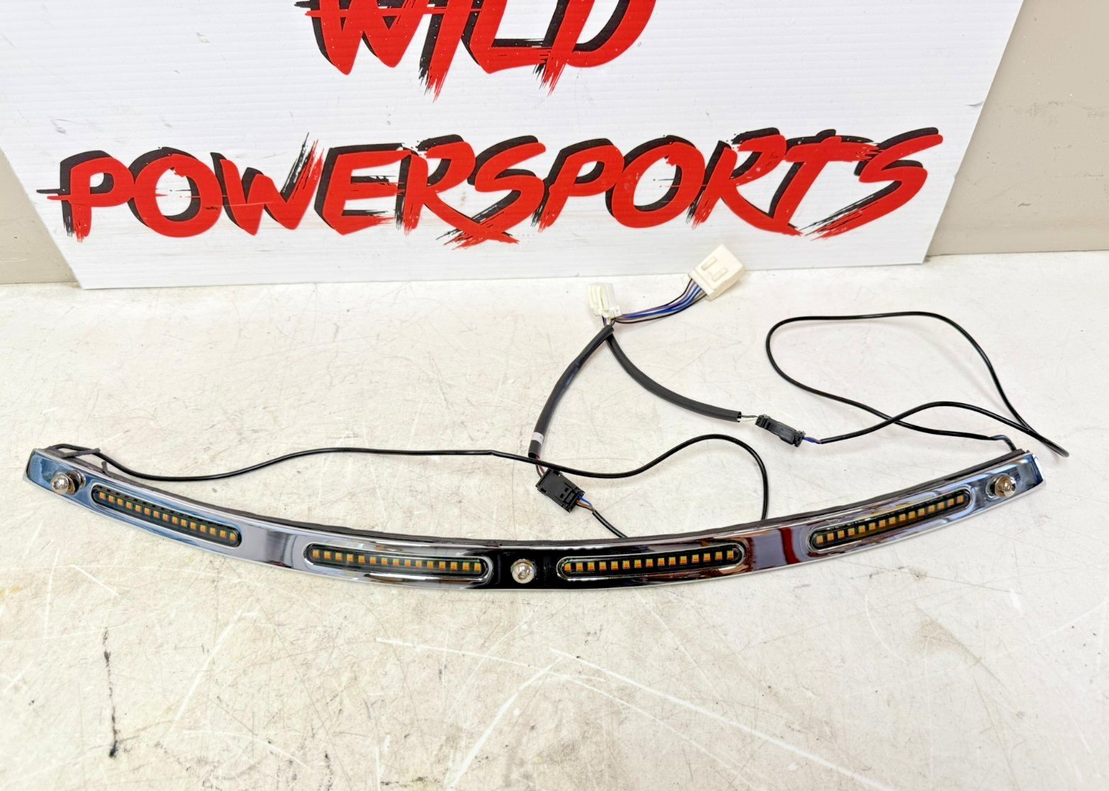 2003 HARLEY ELECTRA GLIDE Custom Dynamics  LED  Batwing Windshield Trim 