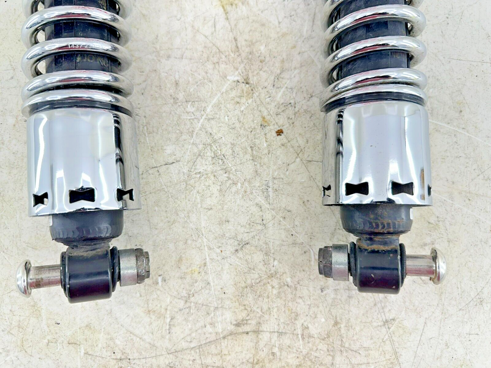 2002 HARLEY DYNA LOW RIDER Progressive Rear Shocks Suspension