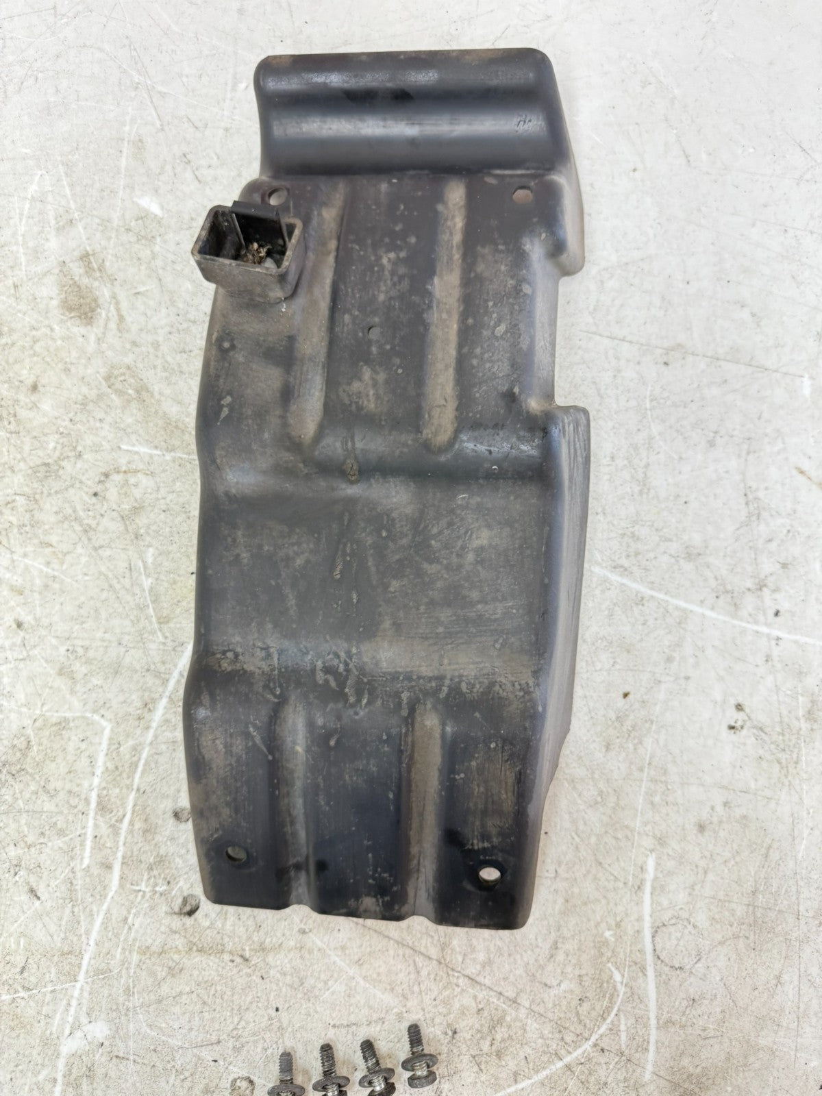 1997 HARLEY DAVIDSON SOFTAIL Rear Wheel Swingarm Mud Flap Fender