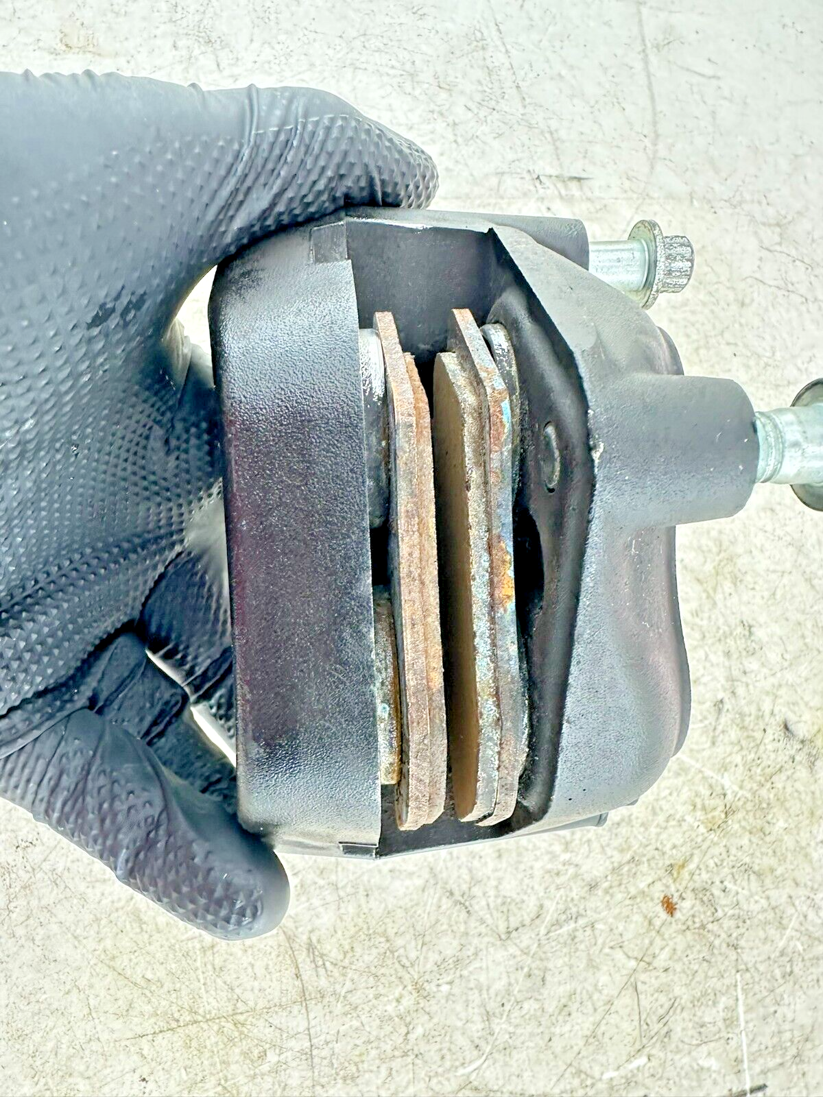 2002 HARLEY DYNA LOW RIDER OEM HD Front Left Brake Caliper 4 Piston