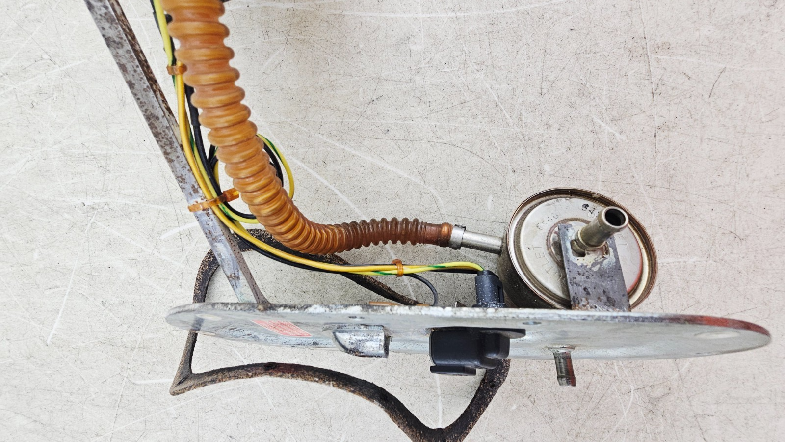 2000 HARLEY FLH ROADKING Fuel Pump Gas Pump Sending Unit WORKS!